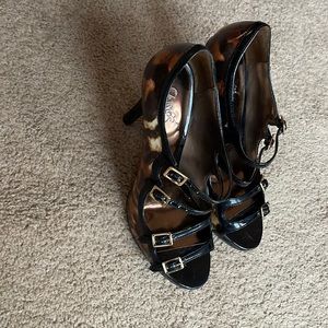 Carlos Santana shoes multicolor, size 9